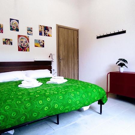 Bed On The Rocks Apartment Finale Ligure Exterior foto