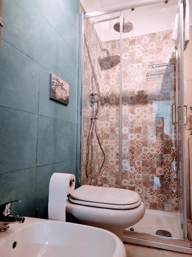 Bed On The Rocks Apartment Finale Ligure Exterior foto