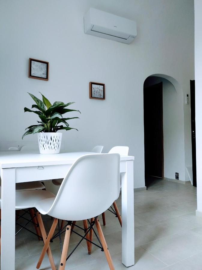 Bed On The Rocks Apartment Finale Ligure Exterior foto