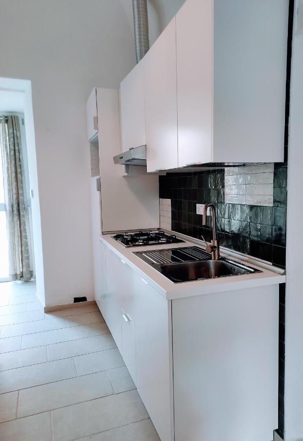 Bed On The Rocks Apartment Finale Ligure Exterior foto